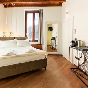 Bed & Breakfast La Finestra Sul Ponte By Postcardsfrom **