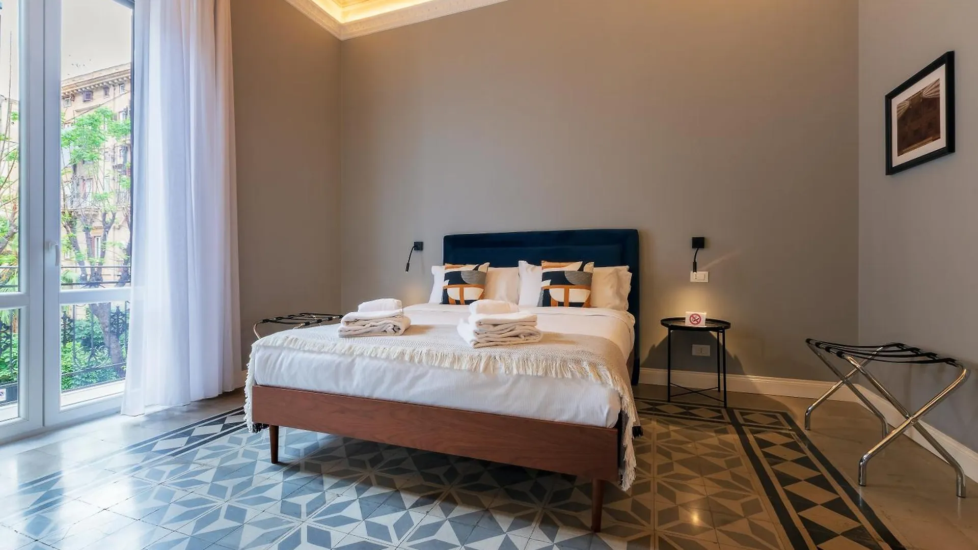 Casa Mo Room And Suite Palermo Italy